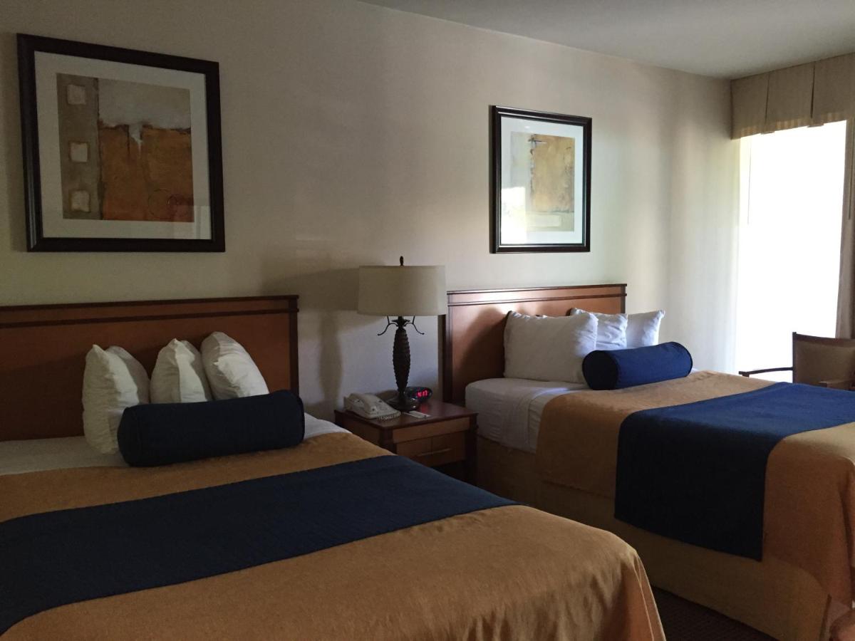 Standard Double Room with Two Double Beds at Mikado Hotel - Universal Studios/Burbank