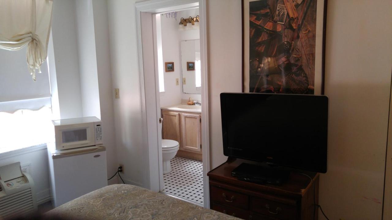 Family Suite at Seminole Inn
