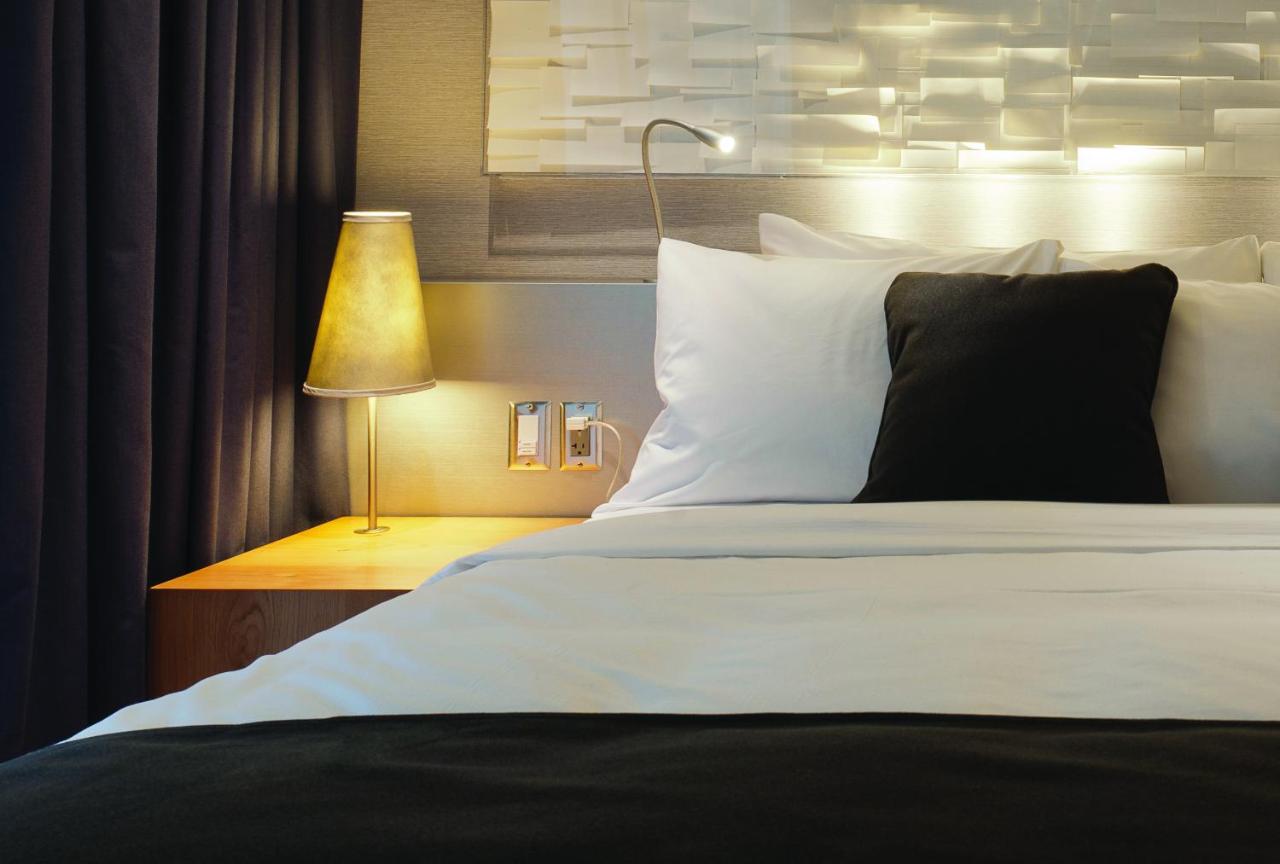 King Studio Suite with Valley View - Non-Smoking at Radisson Blu Mall of America