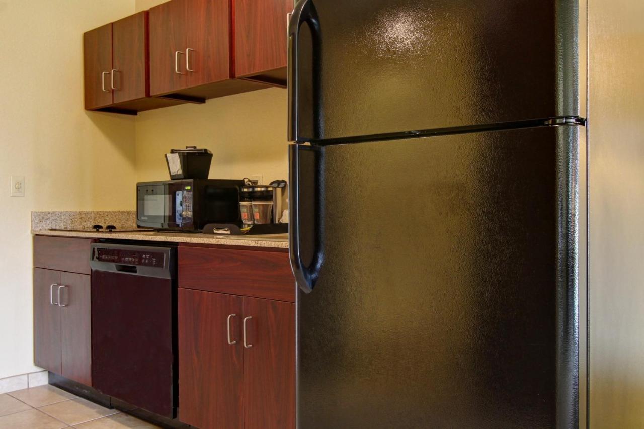 One-Bedroom Suite at Cobblestone Inn & Suites - Linton