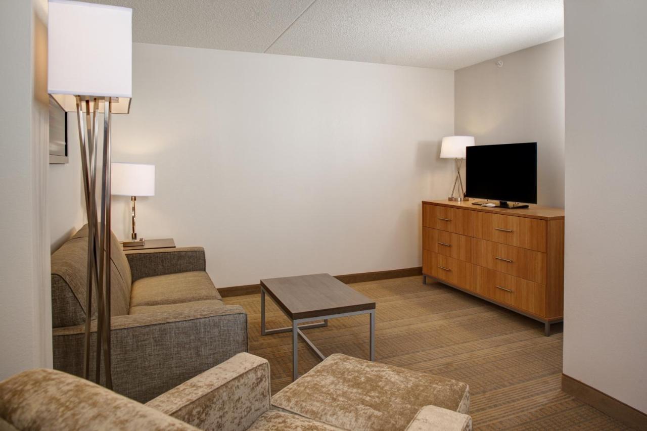 King Suite at Holiday Inn Franklin - Cool Springs by IHG