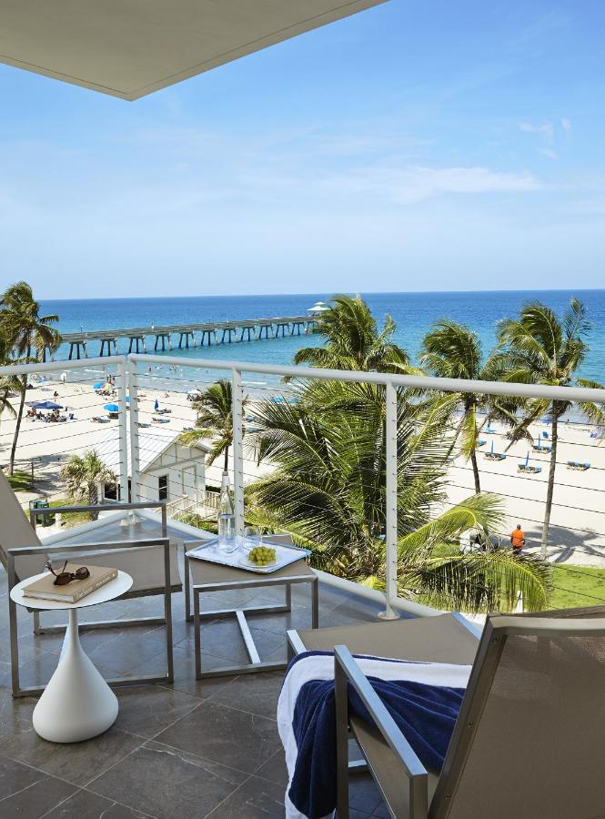 Classic Corner Room with Terrace at Royal Blues Hotel
