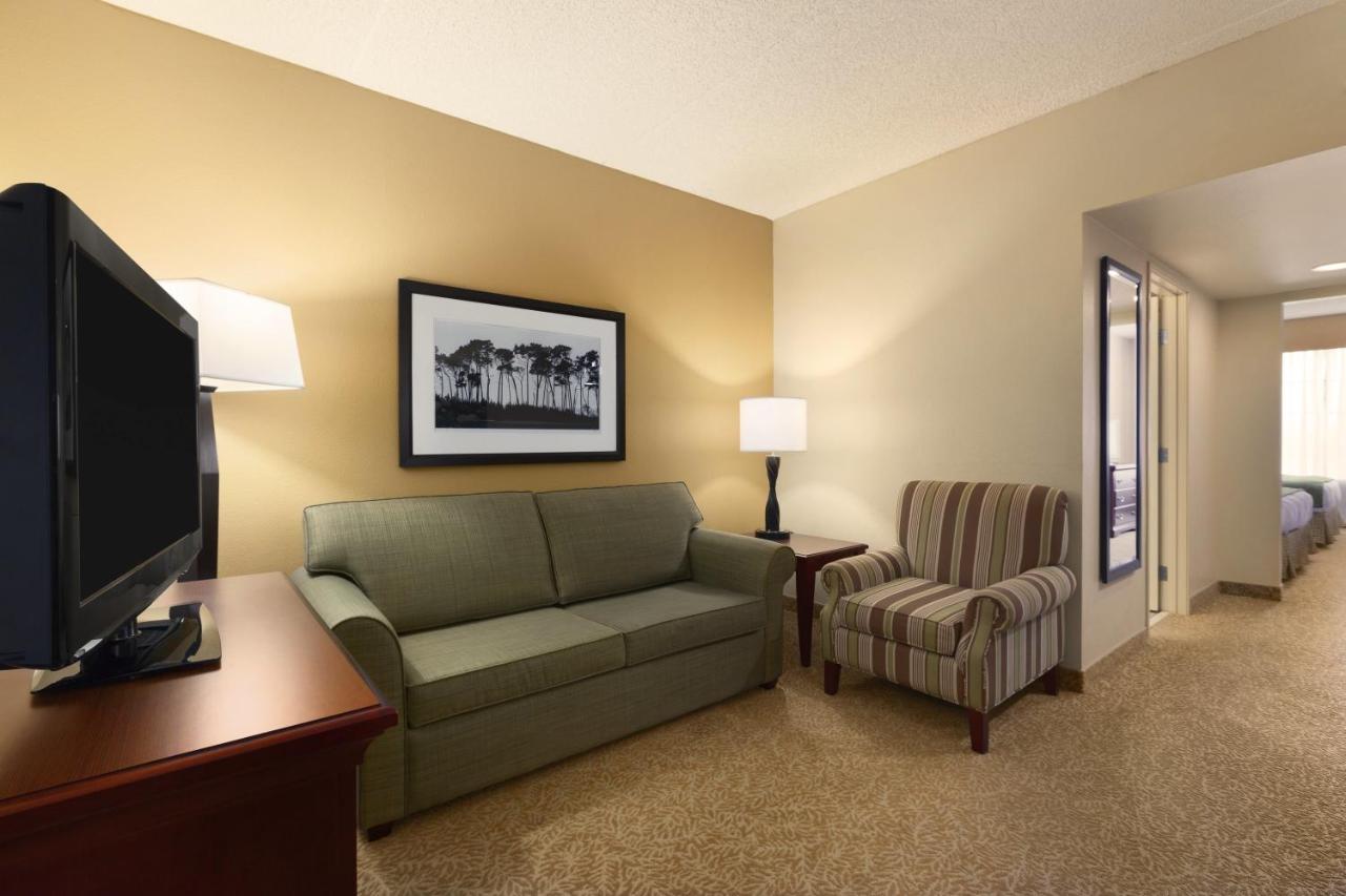 One-Bedroom King Suite with Fireplace at Country Inn & Suites by Radisson, Mesa, AZ
