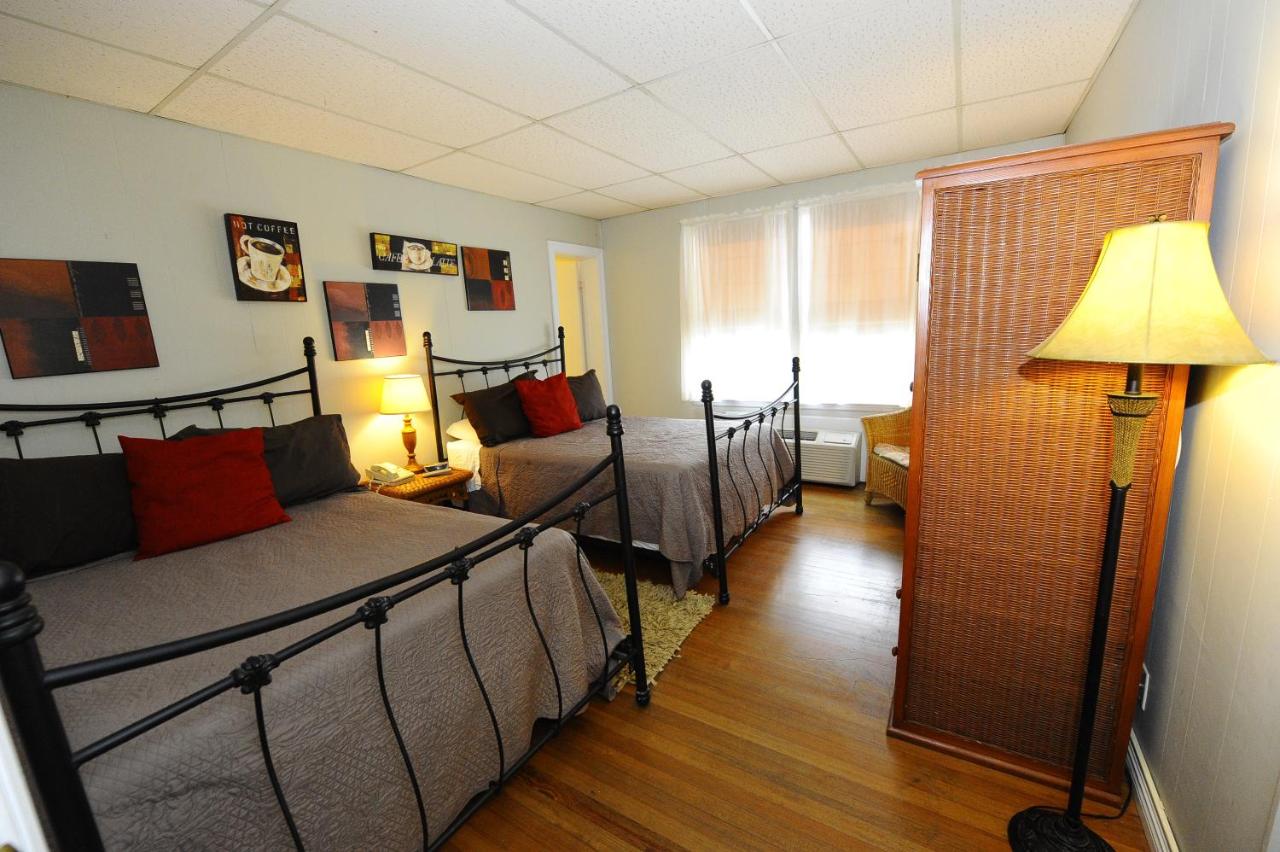 Standard Double Room at Seminole Inn