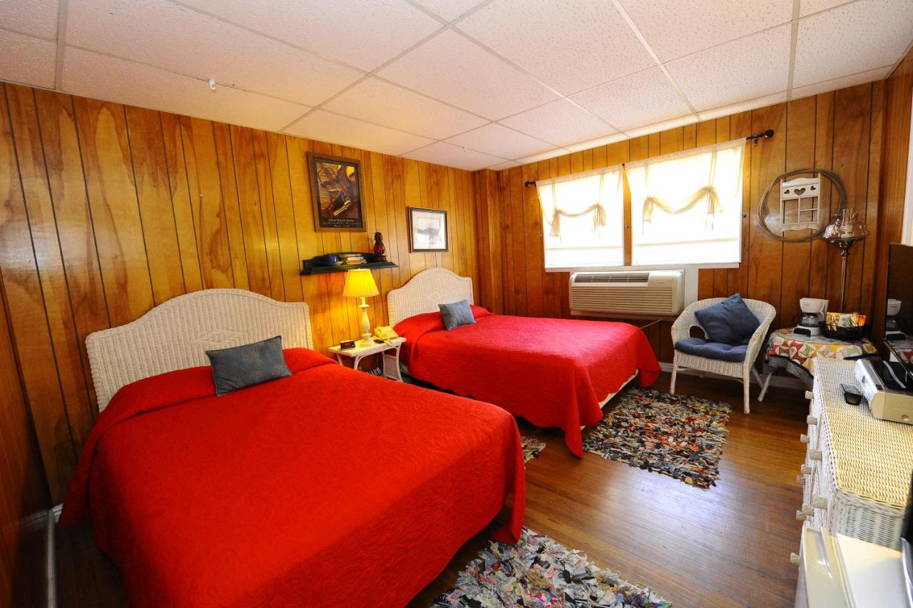 Standard Double Room at Seminole Inn