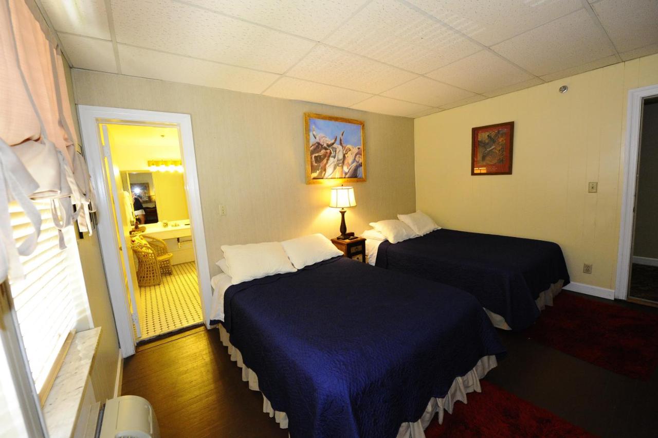 Standard Double Room at Seminole Inn