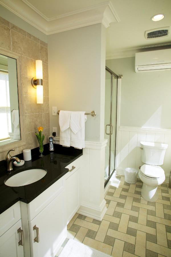 One Bedroom Suite at Guesthouse at Norwalk Inn