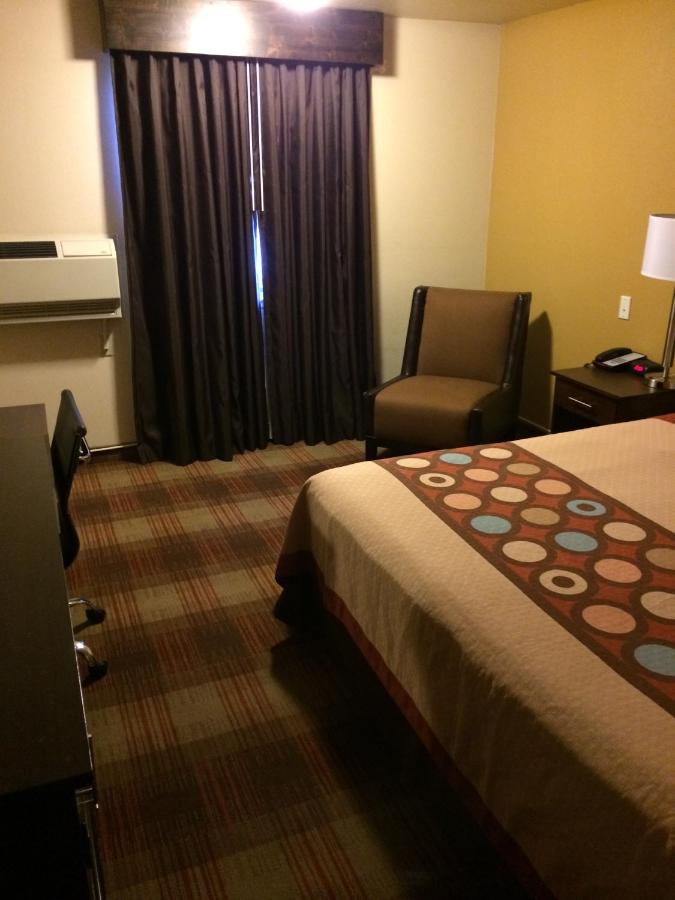 Business Queen Room - Non-Smoking at Super 8 by Wyndham Idaho Falls