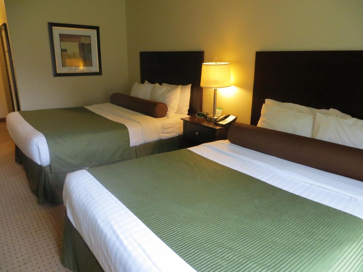 Queen Room with Two Queen Beds at Cobblestone Inn & Suites - Brillion