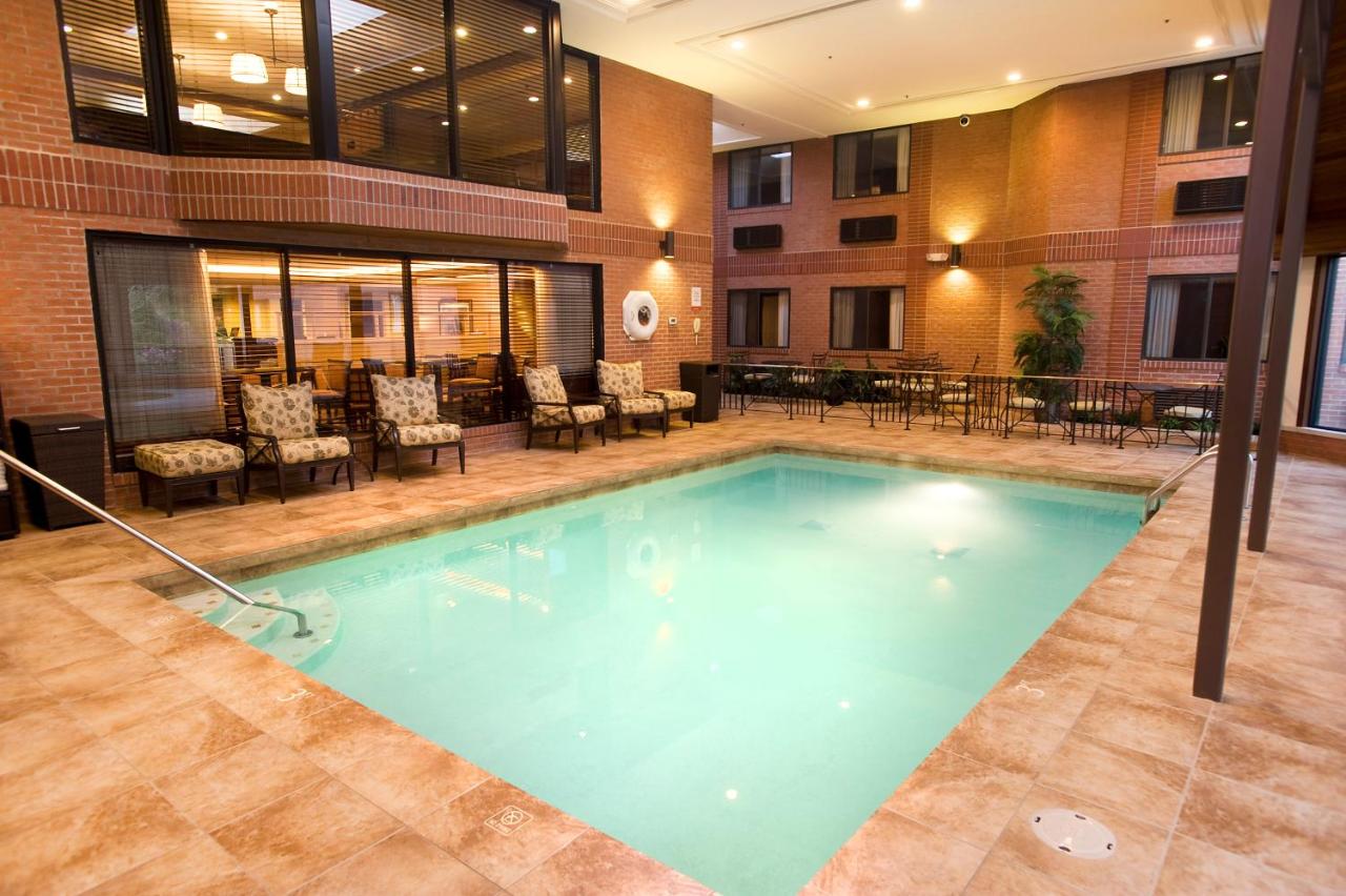 One-Bedroom King Suite with Sofa Bed at Ann Arbor Regent Hotel & Suites