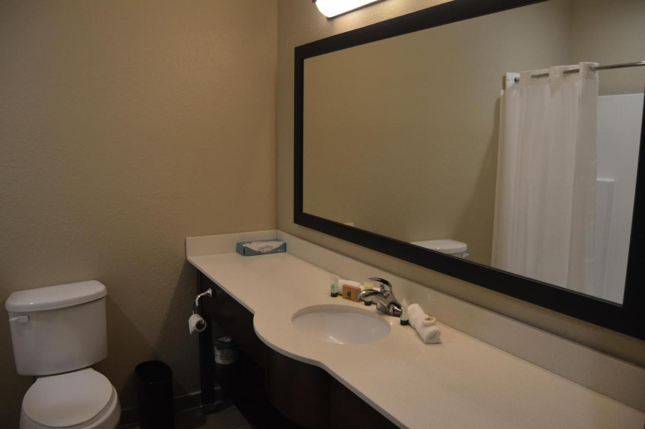 Double Room at Heritage Place Hotel & Suites