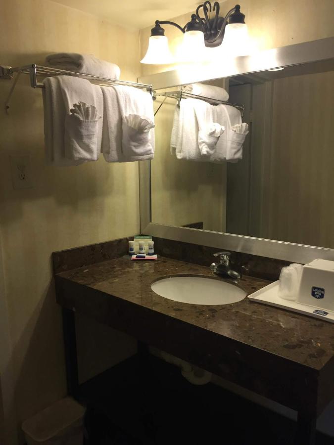 Queen Room with Two Queen Beds with Roll-In Shower at Comfort Inn Pentagon