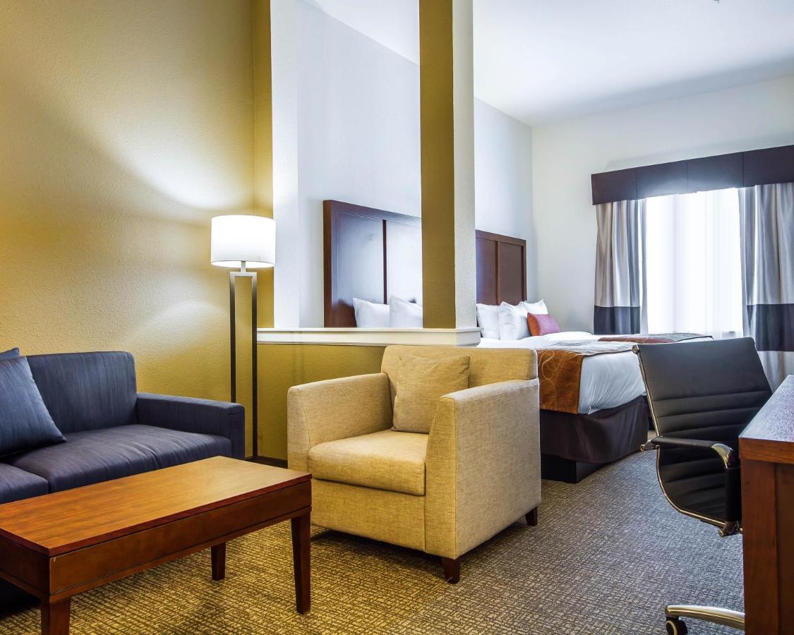 Double Room with Two Double Beds - Non-Smoking at Comfort Suites Woodland - Sacramento Airport