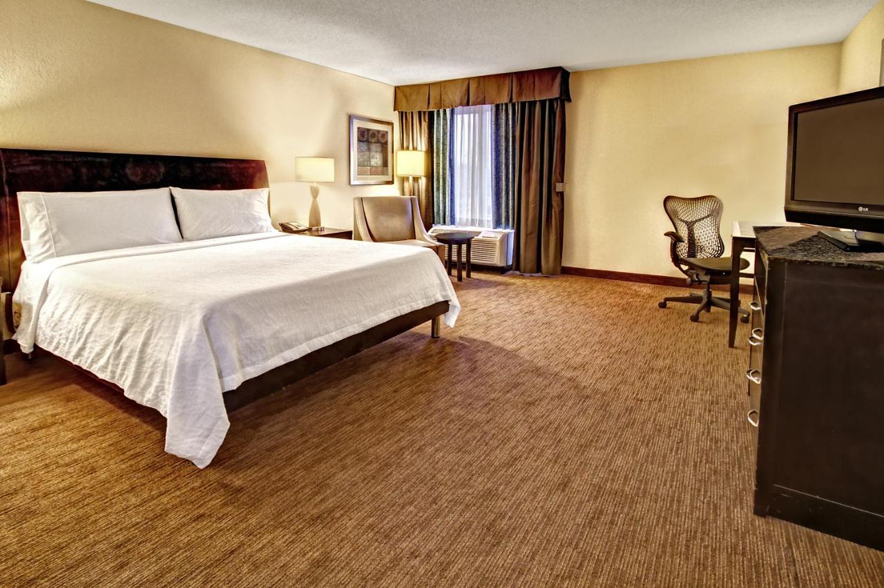 One King Mobility/Herring Accessible with Tub  at Hilton Garden Inn Nashville Airport