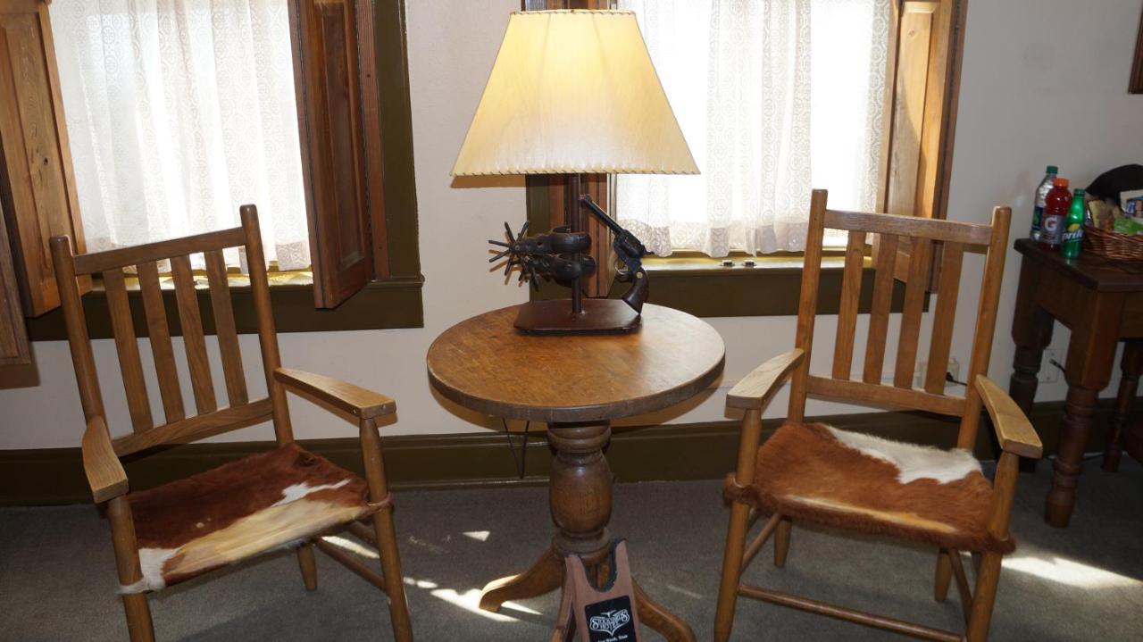 King Suite with Sofa Bed at Stockyards Hotel