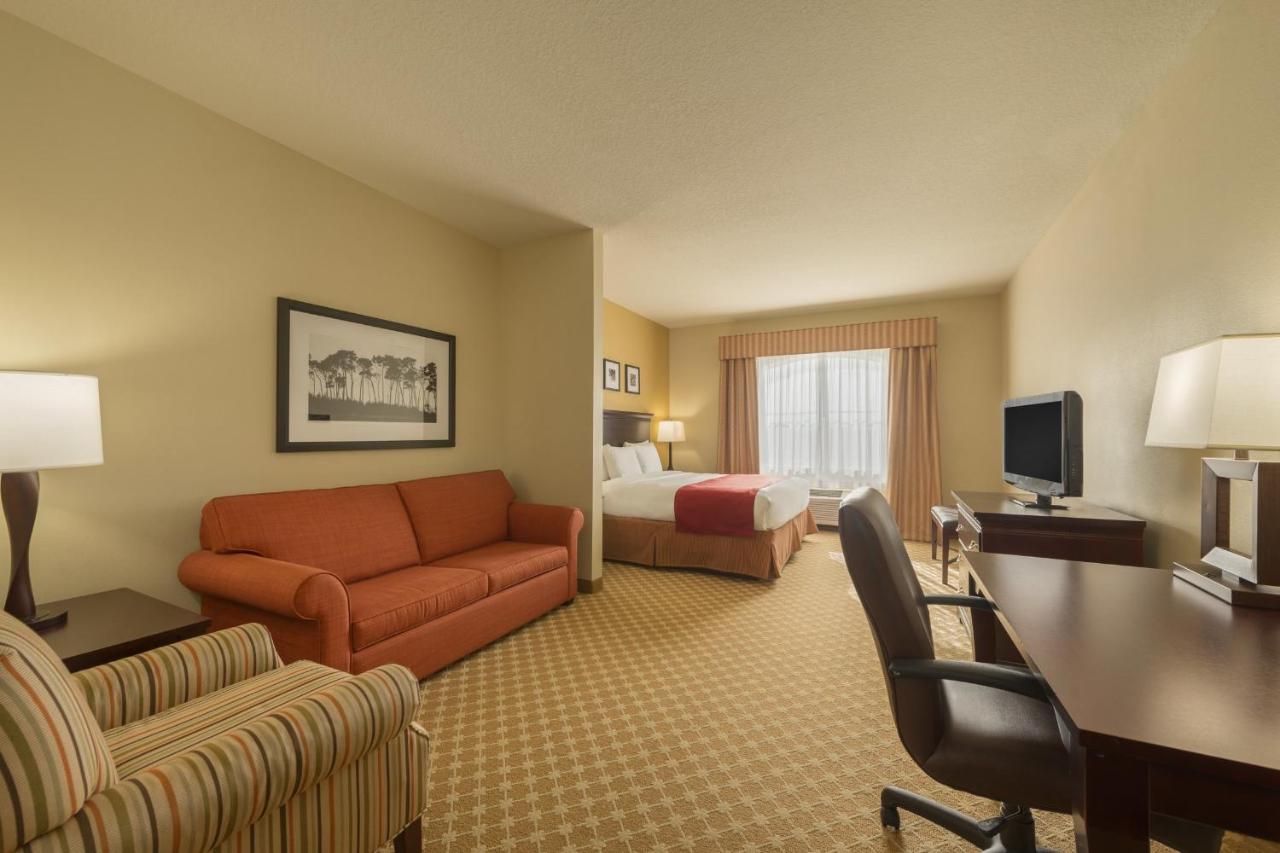 King Studio with Sofa Bed - Disability Access/Non-Smoking at Country Inn & Suites by Radisson, Port Orange-Daytona, FL