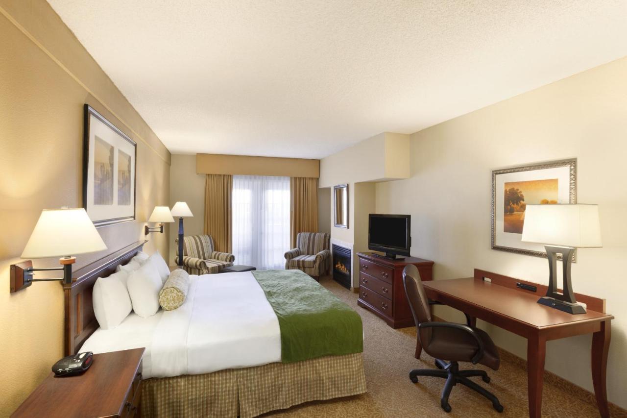 King Room - Disability Access at Country Inn & Suites by Radisson, Mesa, AZ