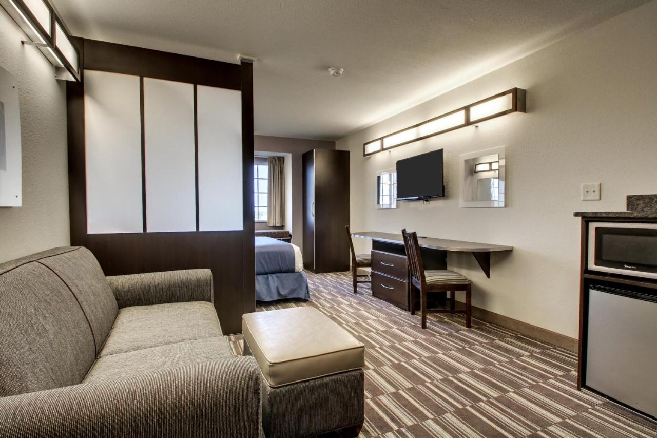 Queen Studio Suite - Non-Smoking at Microtel Inn & Suites by Wyndham Tuscaloosa/Near University