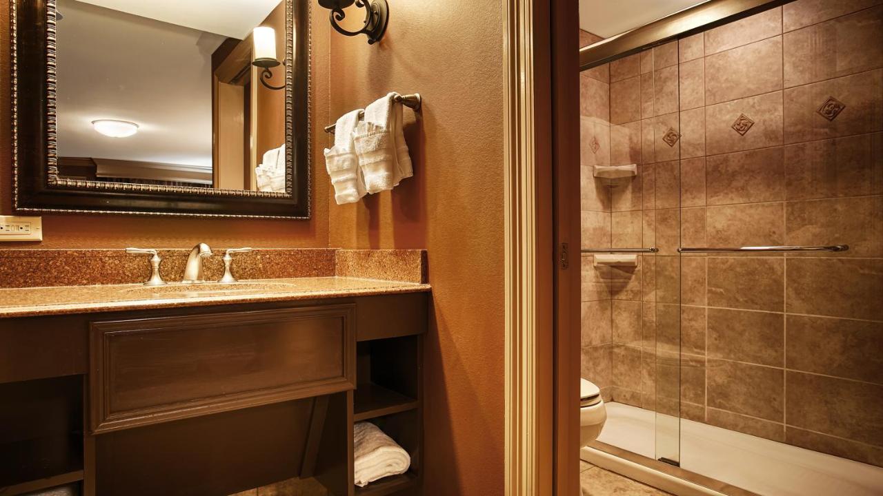 Double Room with Courtyard View at Best Western Plus French Quarter Courtyard Hotel