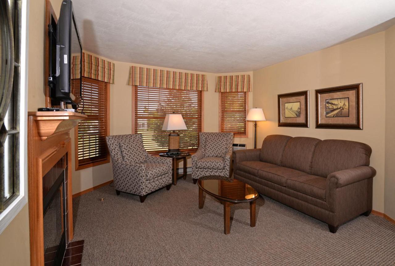 Two-Bedroom Suite at Newport Resort