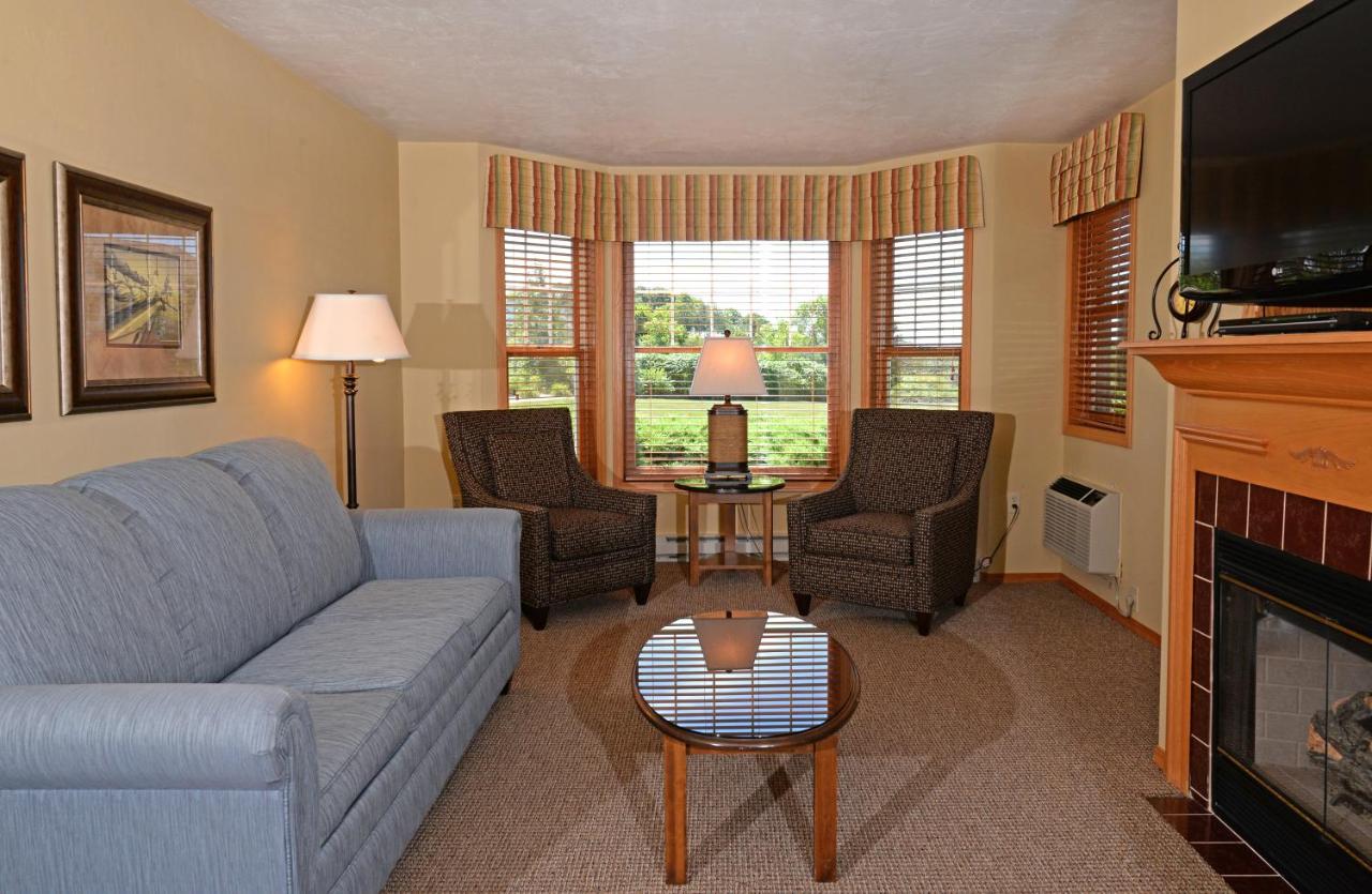 Two-Bedroom Suite at Newport Resort