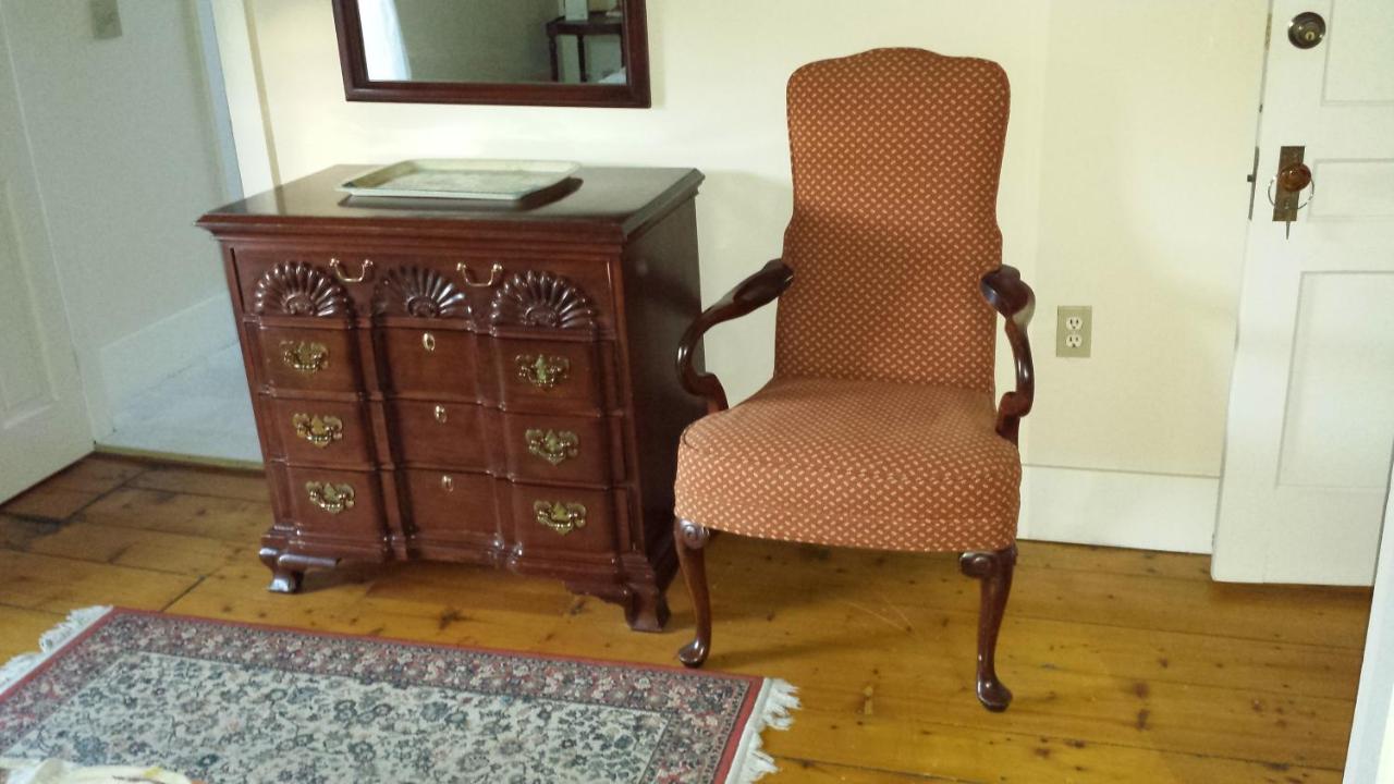 King Room at 1860 House Inn and Vacation Rental Home