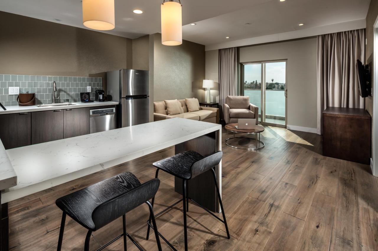 Presidential Suite at Aventura Hotel