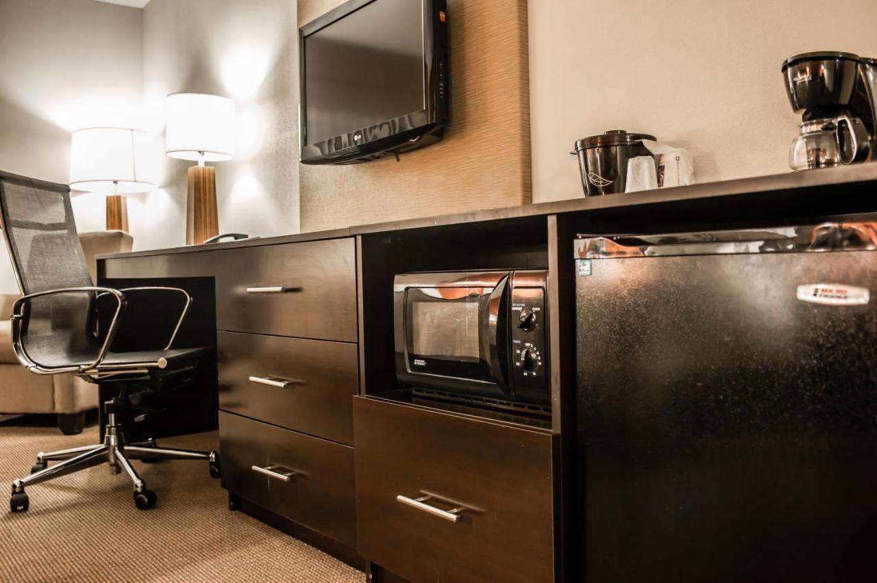 King Room - Non-Smoking at Sleep Inn & Suites Fort Campbell