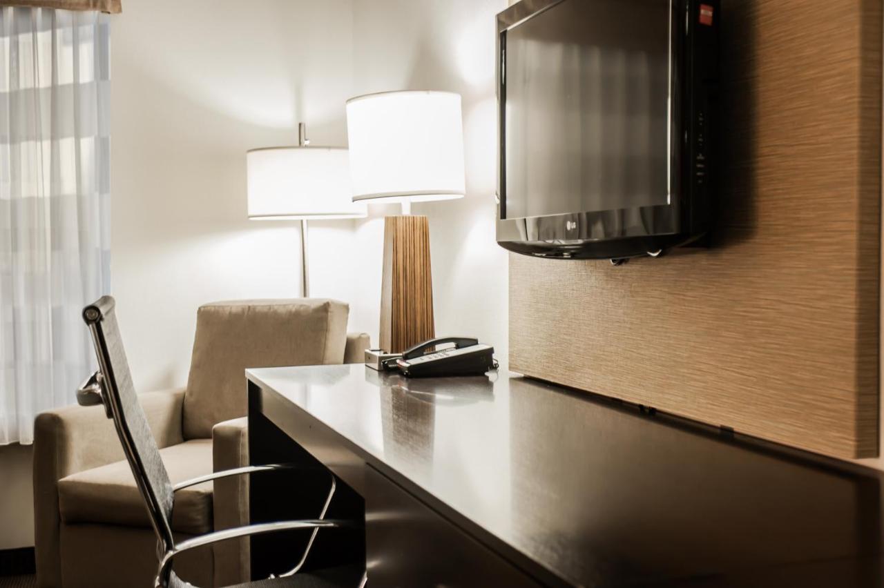 King Room - Non-Smoking at Sleep Inn & Suites Fort Campbell