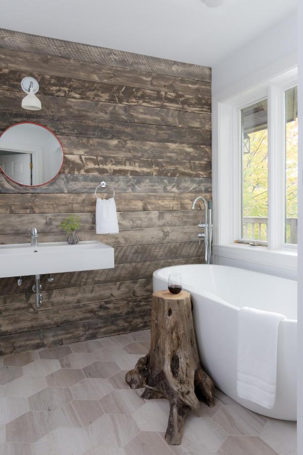 King Suite at Field Guide Lodge