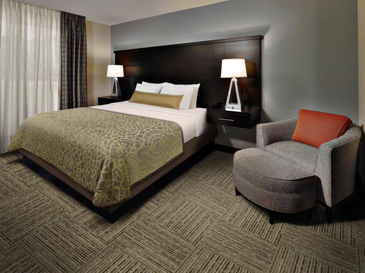 Queen Studio - Mobility Accessible Tub at Staybridge Suites Austin North - Parmer Lane by IHG
