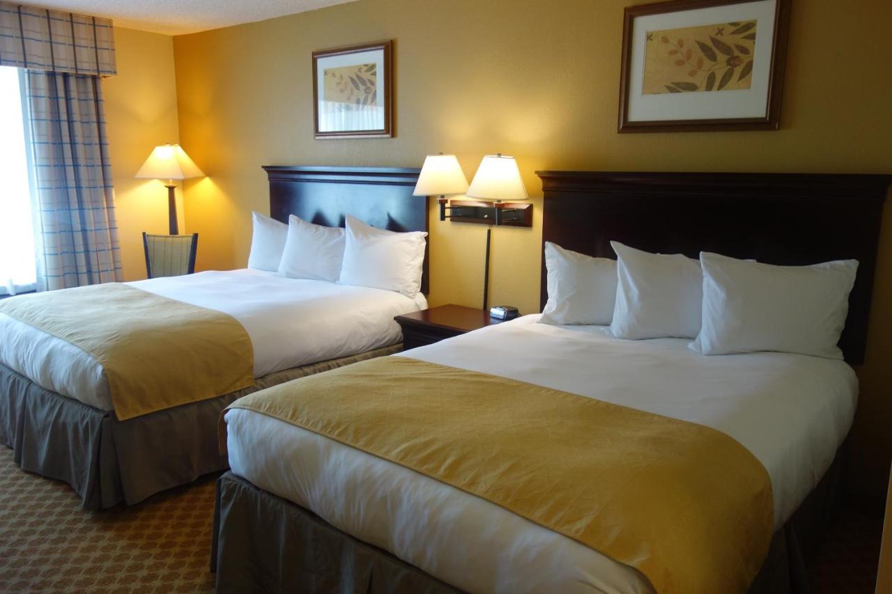 Queen Room with Two Queen Beds - Disability Access/Non-Smoking at Country Inn & Suites by Radisson, Kingsland, GA
