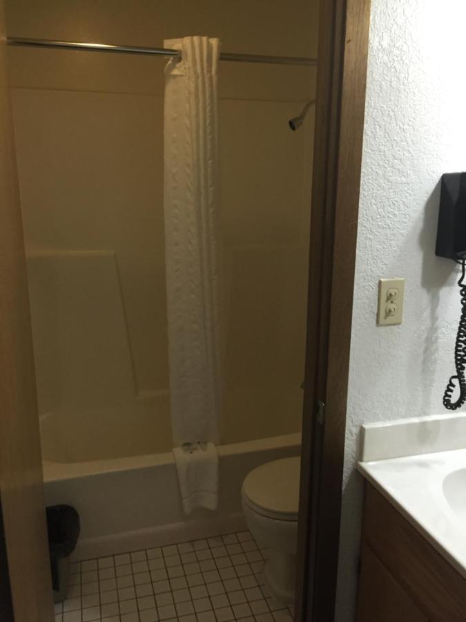 Queen Room - Non-Smoking at StayInn - Grand Forks