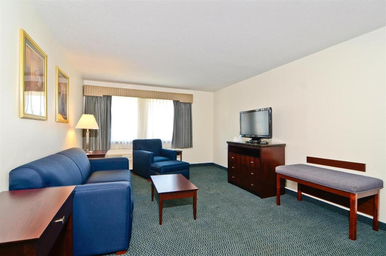 Presidential Suite at Best Western Gas City