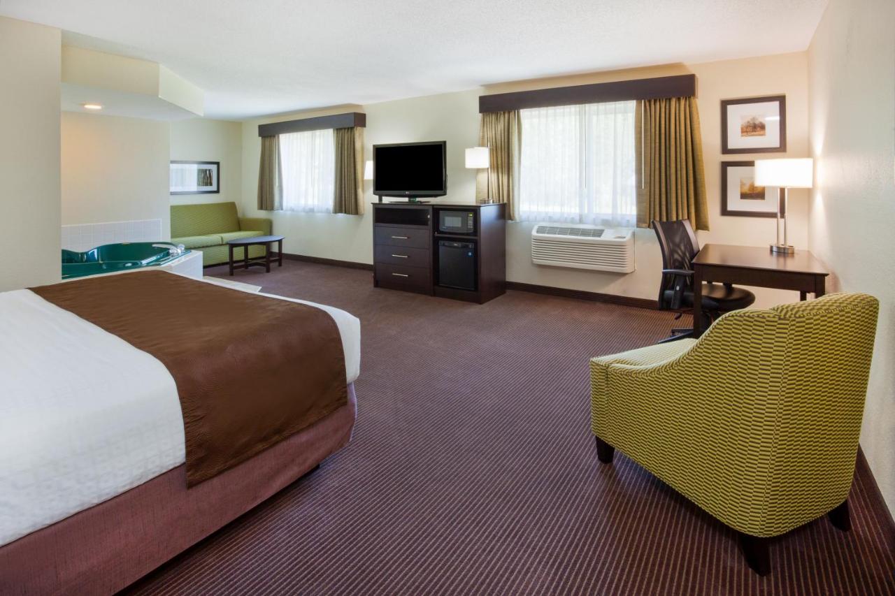 Deluxe King Suite - Non-Smoking at AmericInn by Wyndham Rhinelander
