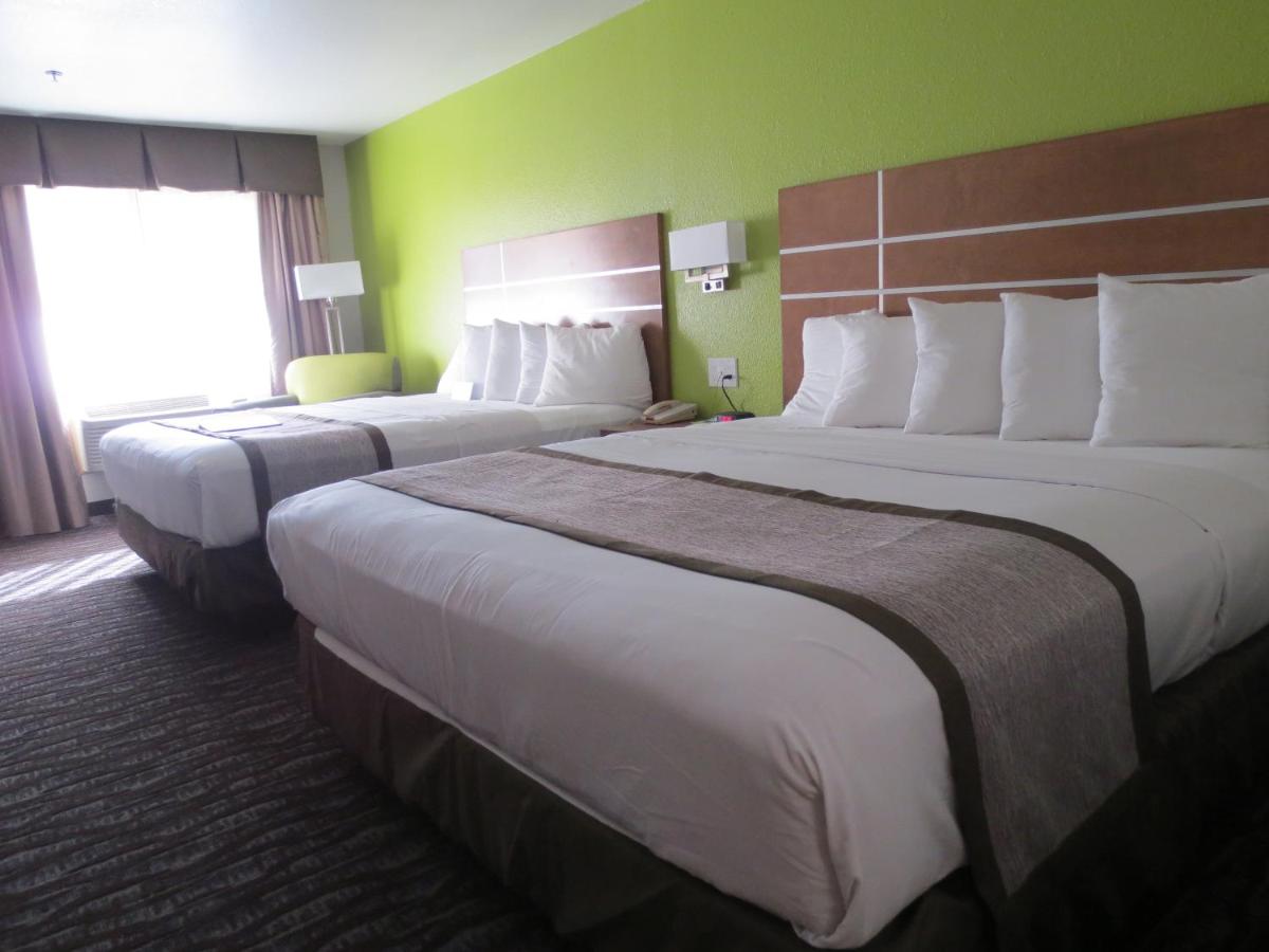 King Room with Two King Beds - Non-Smoking at Days Inn & Suites by Wyndham Arcata
