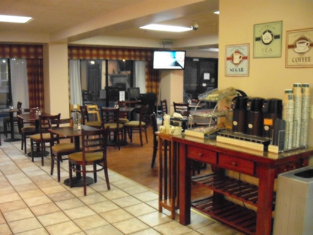 Double Room - Disability Access at Mountain Inn & Suites