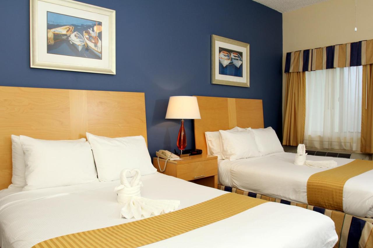 | Chart House Suites on Clearwater Bay