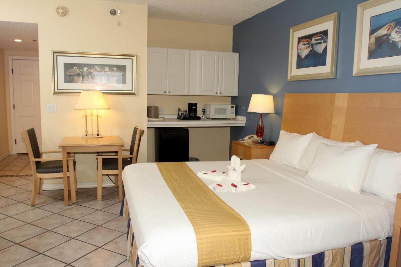  | Chart House Suites on Clearwater Bay