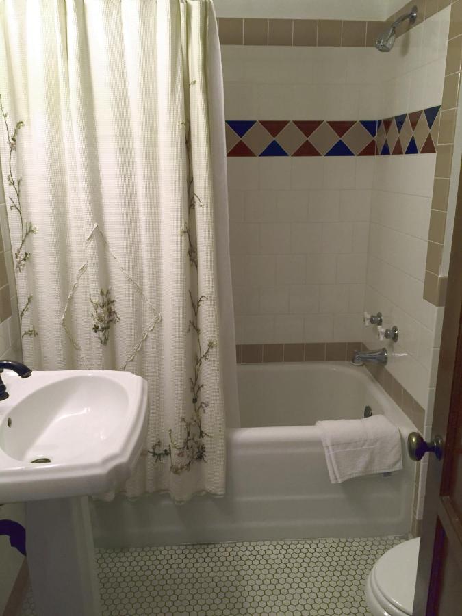 King Suite at Boulder Dam Hotel
