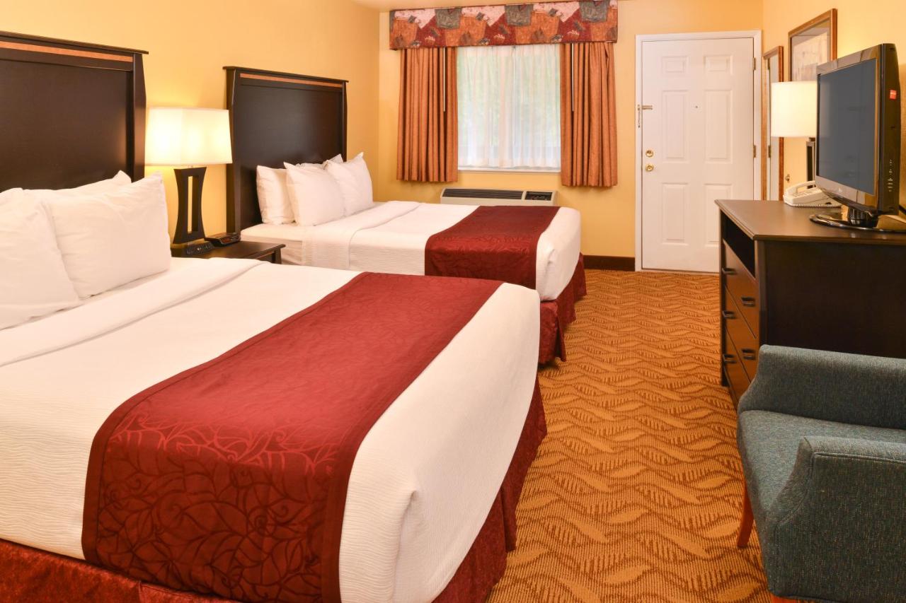 Queen Suite with Two Queen Beds - Non-Smoking/Ground Floor at Best Western Durango Inn & Suites