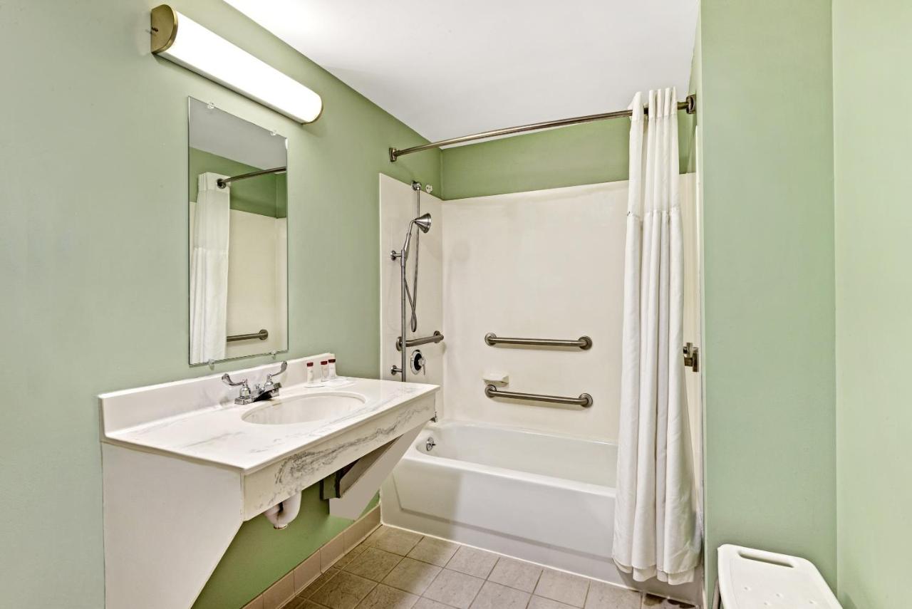 King Room - Mobility Access/Non-Smoking at Ramada by Wyndham Saco/Old Orchard Beach Area