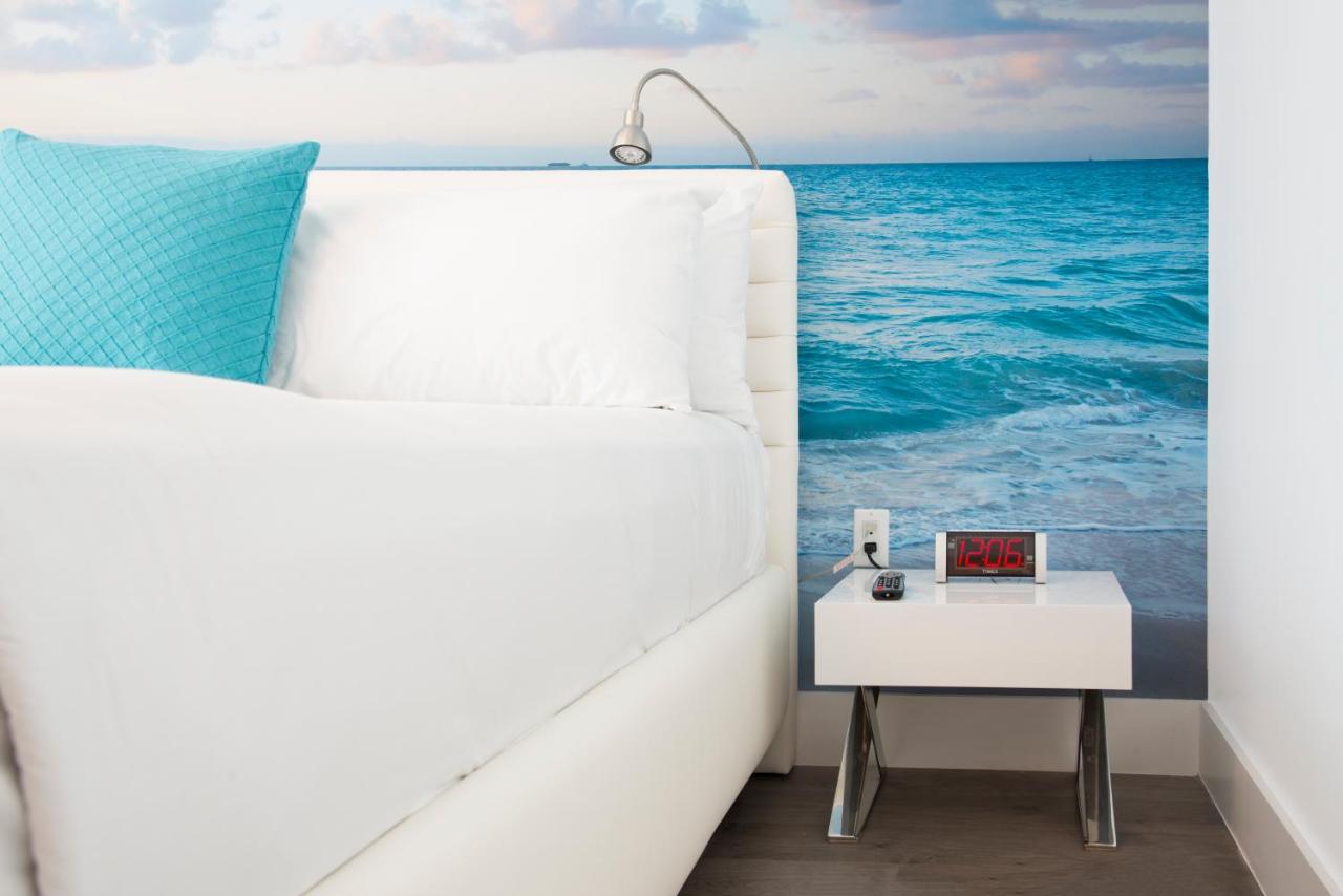 Suite with Terrace at President Hotel Villa