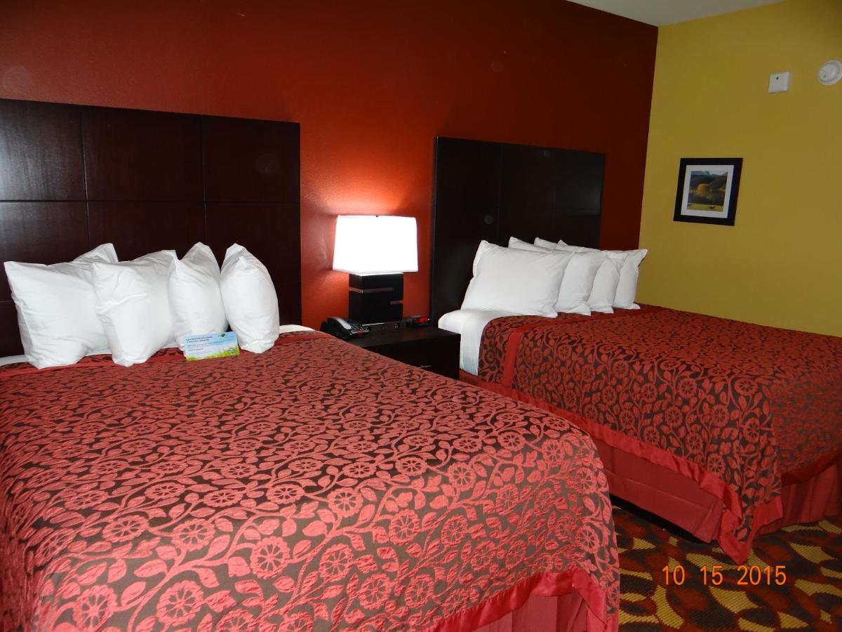 Queen Room with Two Queen Beds - Non-Smoking at Days Inn & Suites by Wyndham El Dorado