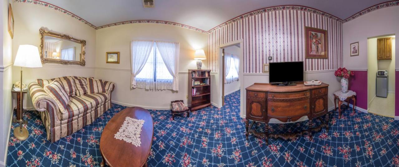 Master Suite at Historic Cary House Hotel