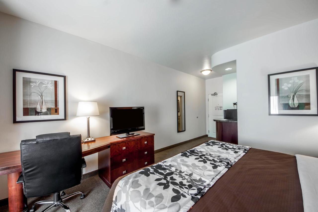 King Room - Non-Smoking at Garner Hotel Lawton Fort Sill Area by IHG