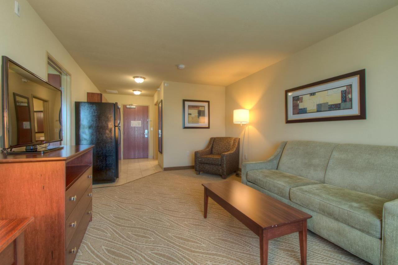 King Suite with Sofa Bed at Cobblestone Inn & Suites - Holyoke