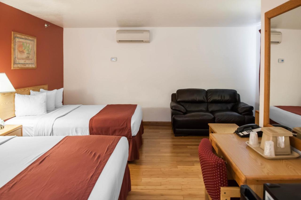 Queen Room with Two Queen Beds - Pet Friendly at Econo Lodge Albuquerque Old Town