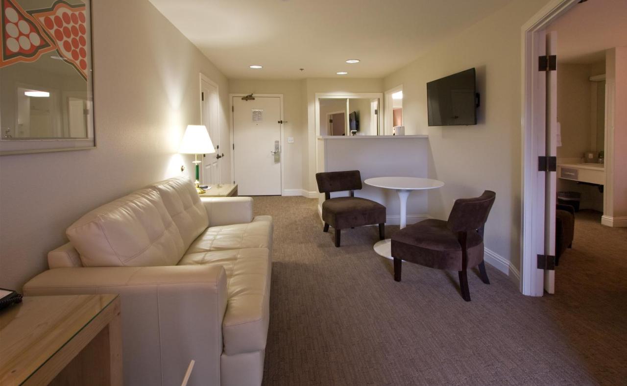  | Ashland Hills Hotel & Suites