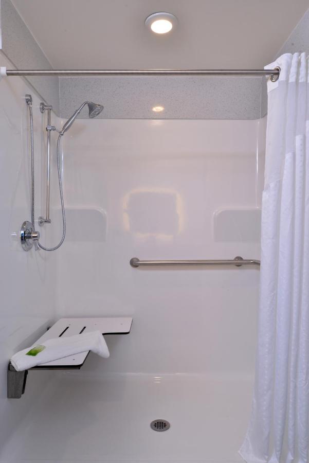 Room Selected at Check-In at Holiday Inn Express & Suites West Ocean City by IHG